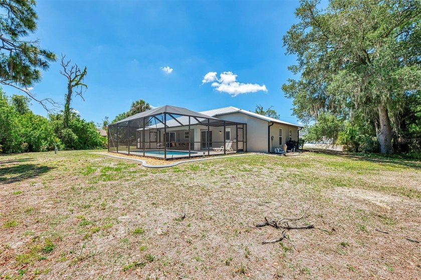 POOL HOME + HALF-ACRE CUL-DE-SAC LOT + EXTRA BUILDABLE LOT - photo 42