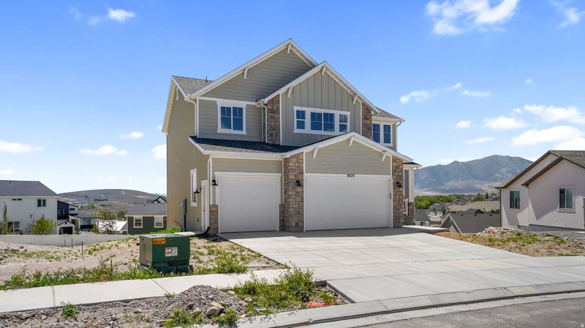 Located outside of City Center and no HOA! This desirable plan - photo 5