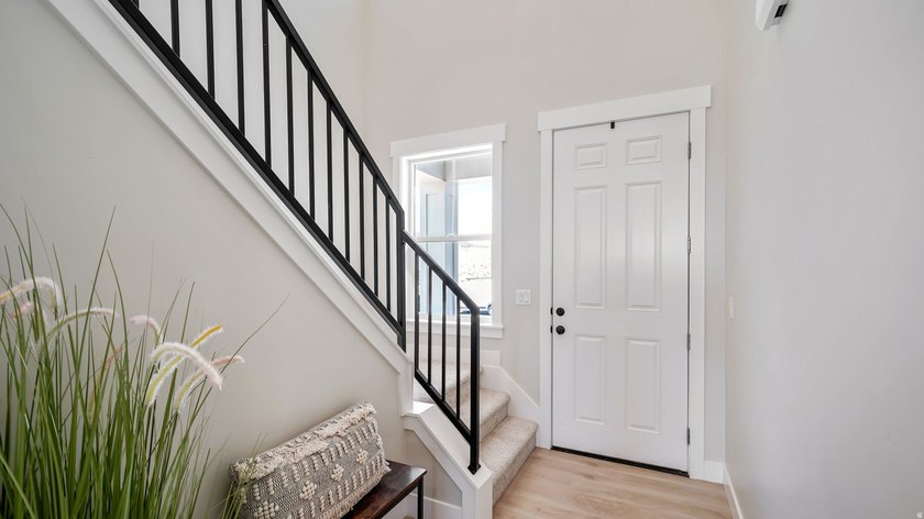Located outside of City Center and no HOA! This desirable plan - photo 7