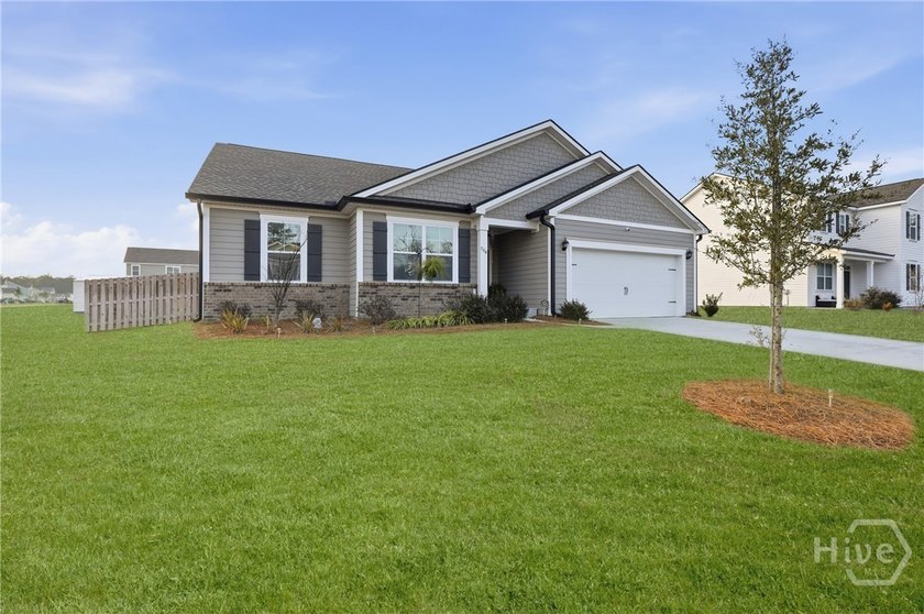 Welcome to 564 Foxtail Drive in Richmond Hill's sought-after - photo 3