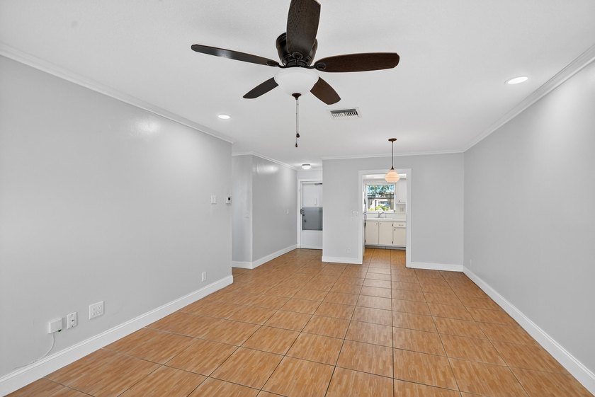 Charming 2 bedroom, 1 bathroom villa in the desirable Dudley - photo 13