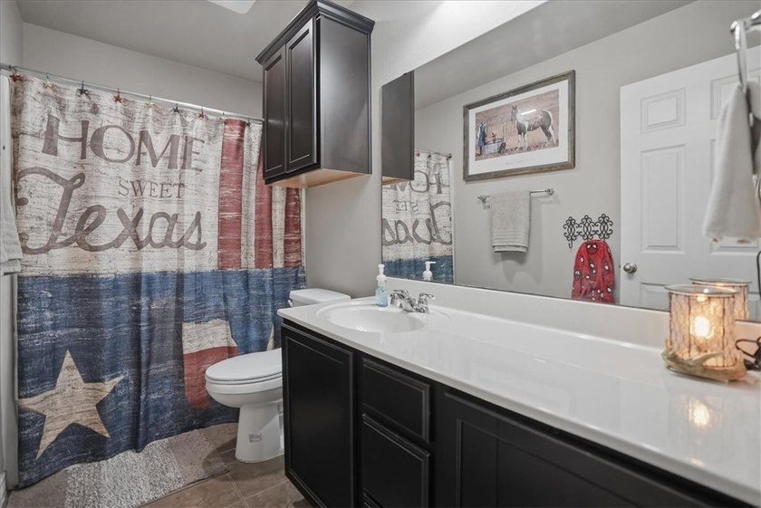 Impeccably maintained 2013 home that perfectly balances modern - photo 15