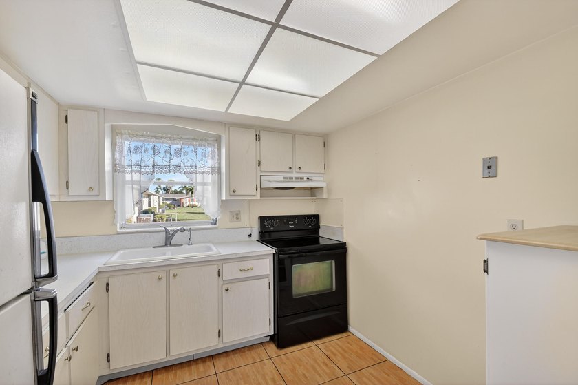 Charming 2 bedroom, 1 bathroom villa in the desirable Dudley - photo 15