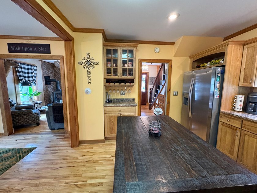 Beautiful 4-bedroom 1.5 bath home close to ATV trails. If you've - photo 7