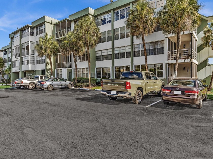 Welcome to Watergate Condominium No. 4 in Hollywood, FL, where - photo 17