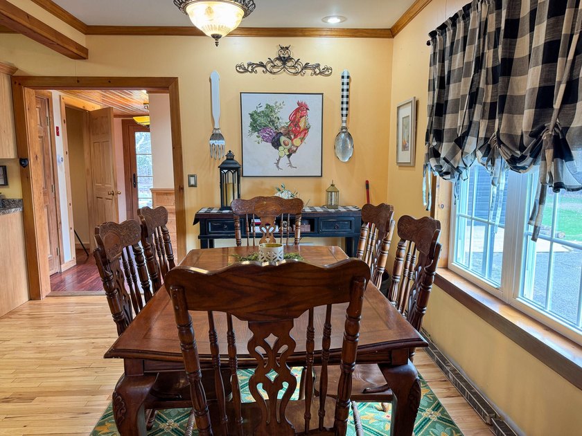 Beautiful 4-bedroom 1.5 bath home close to ATV trails. If you've - photo 10