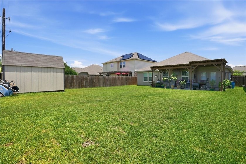 Impeccably maintained 2013 home that perfectly balances modern - photo 22
