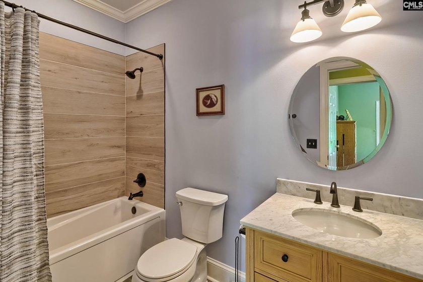 Professional photos coming next week.This custom-built all brick - photo 28