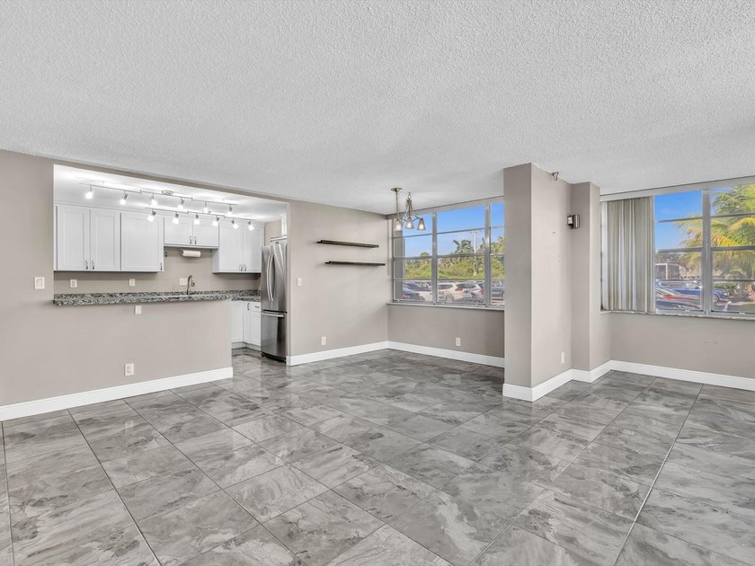 Welcome to Watergate Condominium No. 4 in Hollywood, FL, where - photo 29