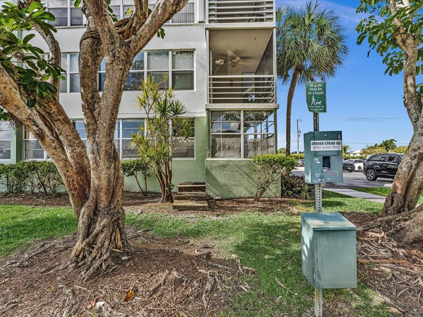 Welcome to Watergate Condominium No. 4 in Hollywood, FL, where - photo 34