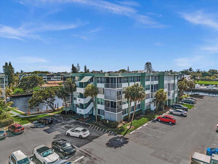 Welcome to Watergate Condominium No. 4 in Hollywood, FL, where - photo 44
