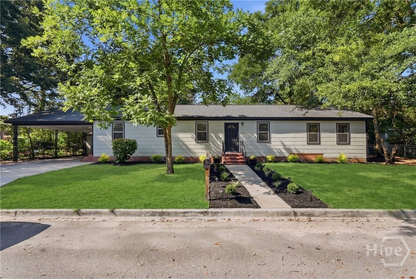 Welcome to 2326 Lorraine Drive! This beautifully updated - photo 2