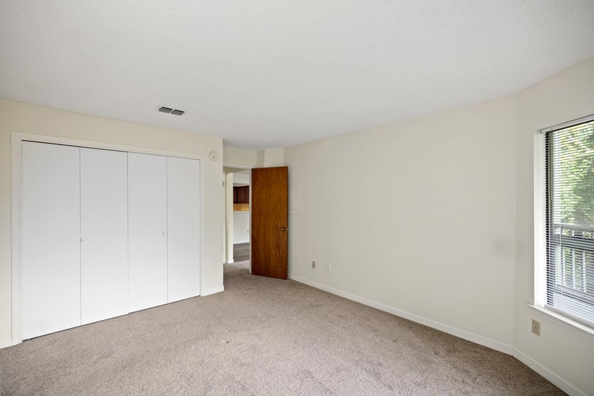 Welcome to this inviting second-floor 1-bedroom, 1-bath condo in - photo 34