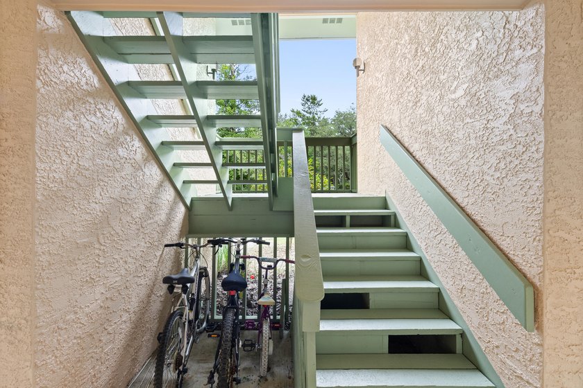 Welcome to this inviting second-floor 1-bedroom, 1-bath condo in - photo 42