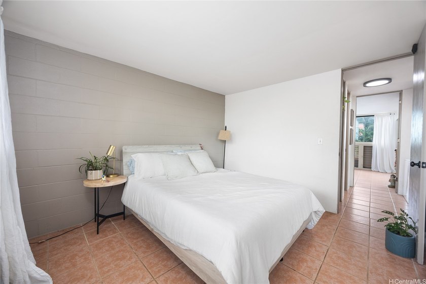 Enjoy the best of North Shore living in this charming 2-bedroom - photo 22