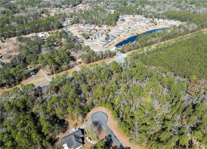 Located at the end of a quiet cul-de-sac, Lot #43 in Foxcreek - photo 6