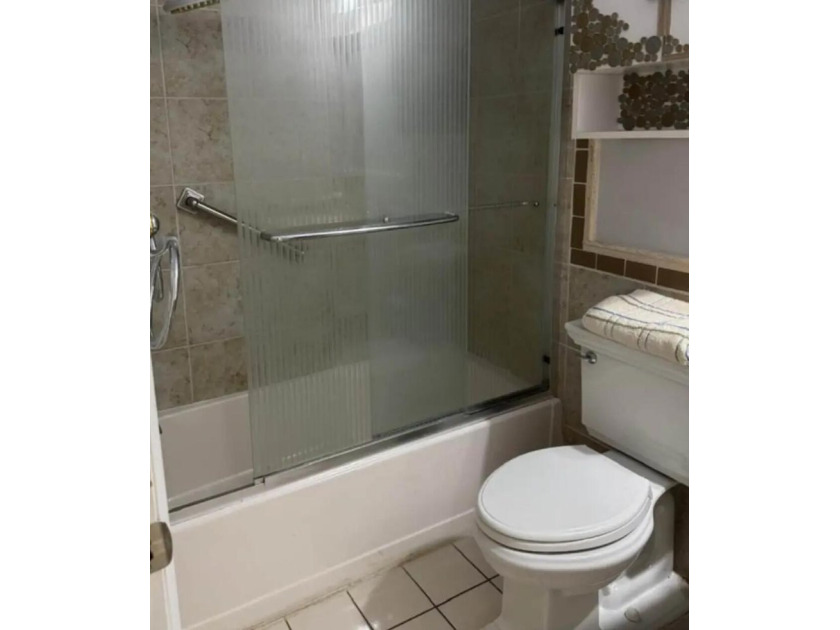 Welcome to a great home in the perfect location! This house with - photo 10