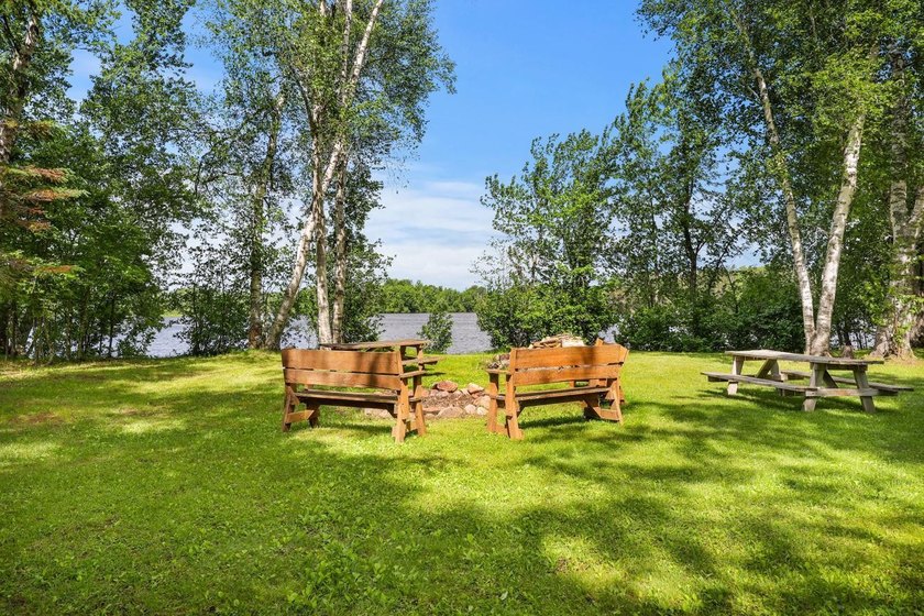 Escape to the beauty of Wisconsin's Northwoods with this - photo 17