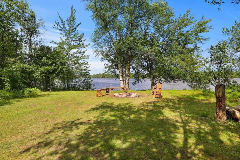 Escape to the beauty of Wisconsin's Northwoods with this - photo 19