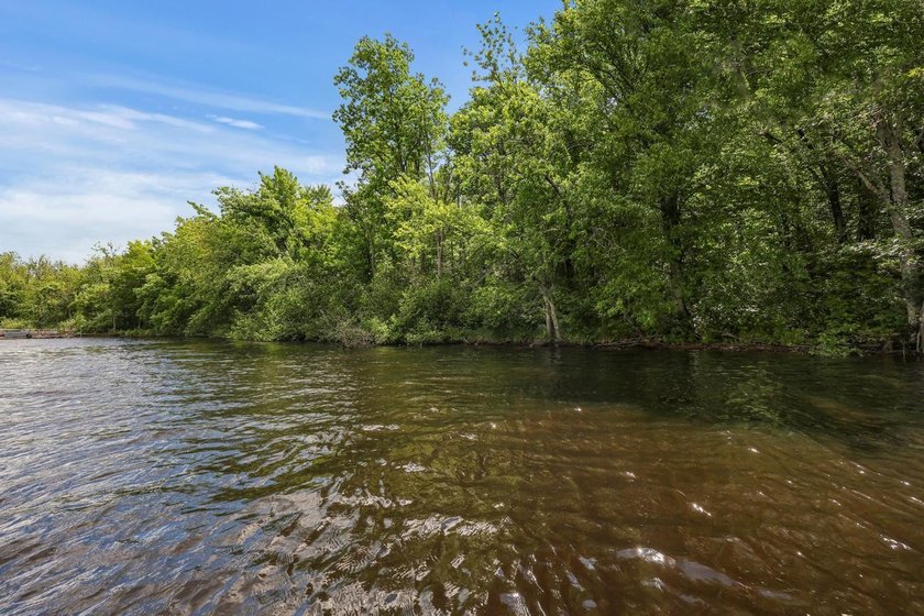 Escape to the beauty of Wisconsin's Northwoods with this - photo 23