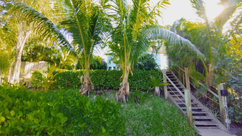 Price reduced to Sell! Don't miss out on this ocean access, pool - photo 11