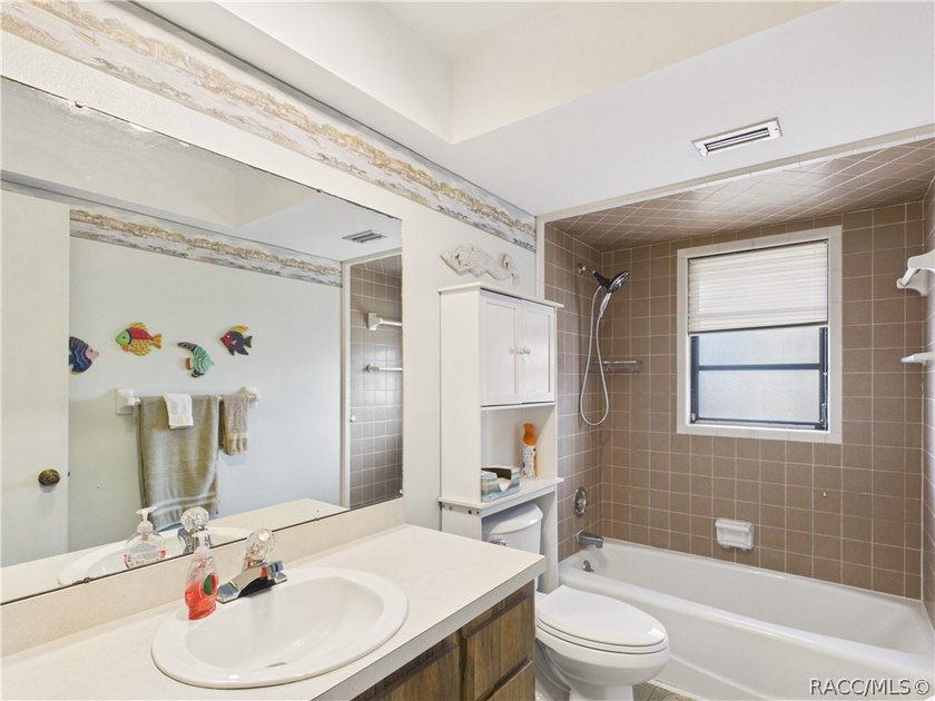 Cozy 2 bedroom 2 bath 2 car garage villa nicely positioned on a - photo 32