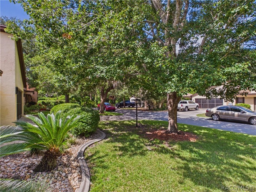 Cozy 2 bedroom 2 bath 2 car garage villa nicely positioned on a - photo 41