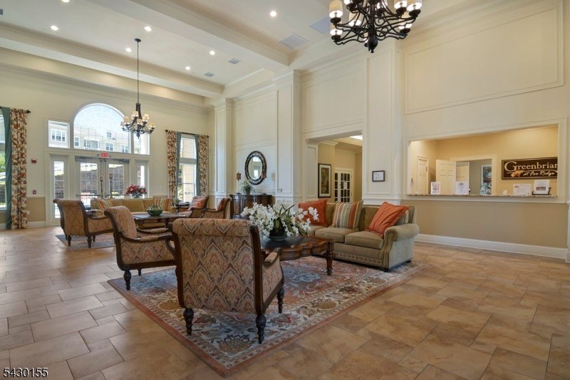 Beautifully appointed and impeccably maintained, this stunning - photo 25