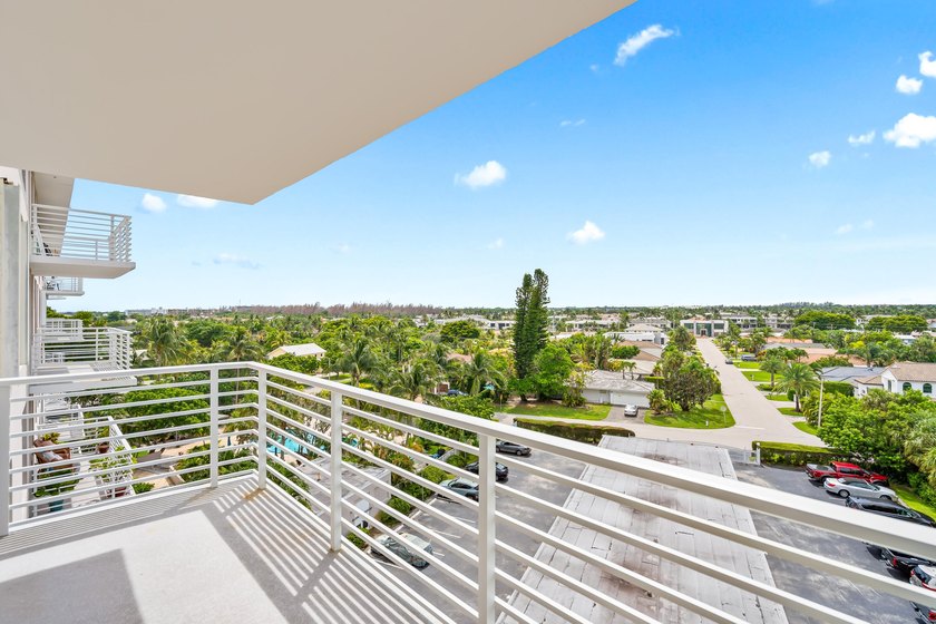 Welcome Home! This beautifully renovated, oversized condo is - photo 17