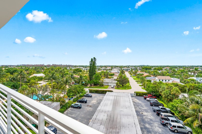 Welcome Home! This beautifully renovated, oversized condo is - photo 18