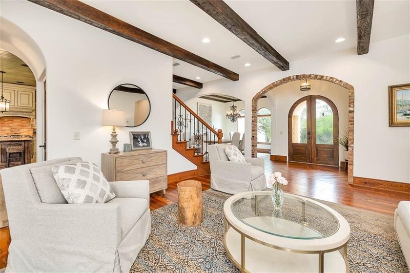 Come see this custom house located in the highly desirable Sea - photo 5