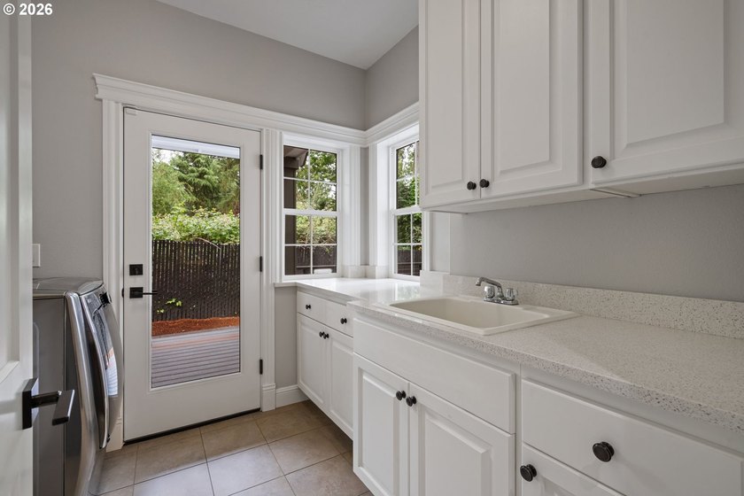 Set within the prestigious Rivercrest community, this - photo 39