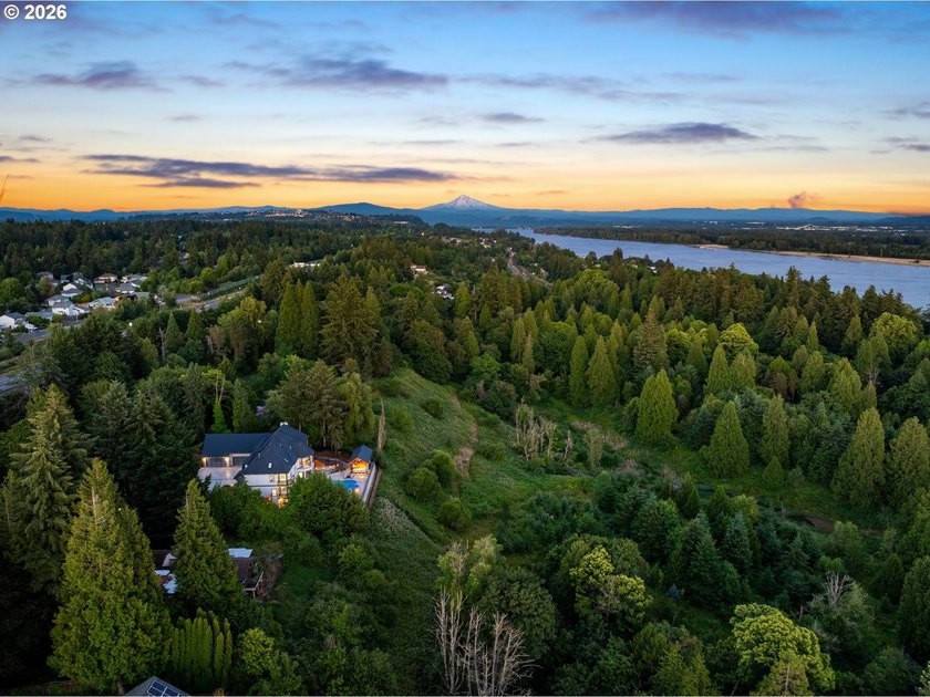 Set within the prestigious Rivercrest community, this - photo 48