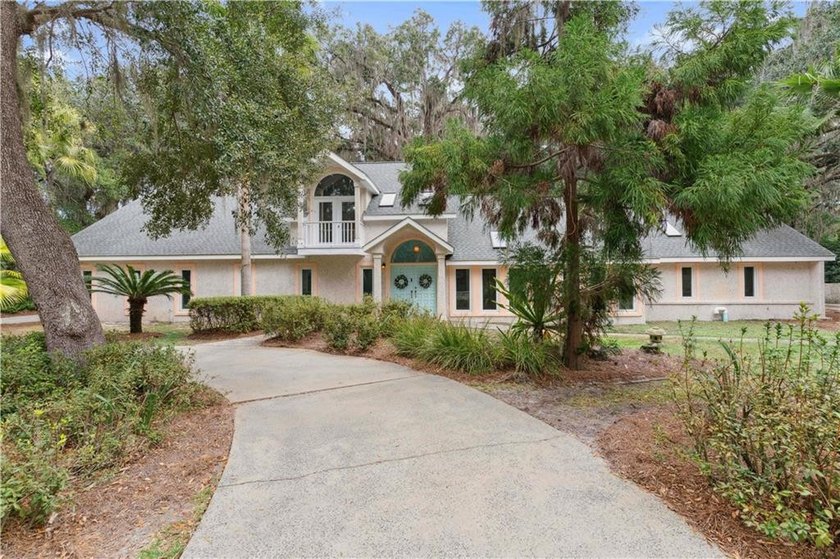 Stunning 4 Bedroom Home in the Heart of Hampton Point. This home - photo 10