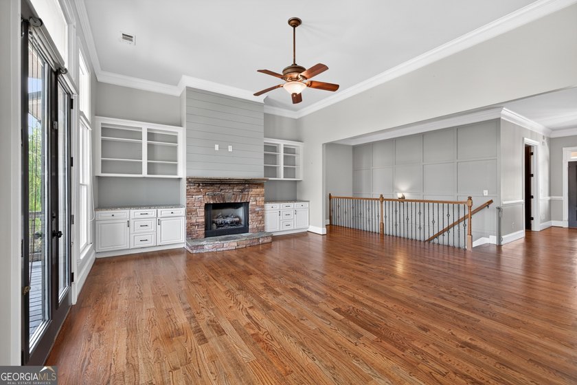 Welcome to your own private resort in the highly sought-after - photo 22