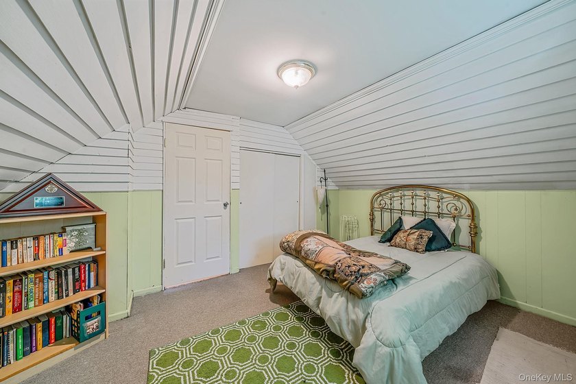 Welcome to this spacious and well-maintained home in the - photo 25