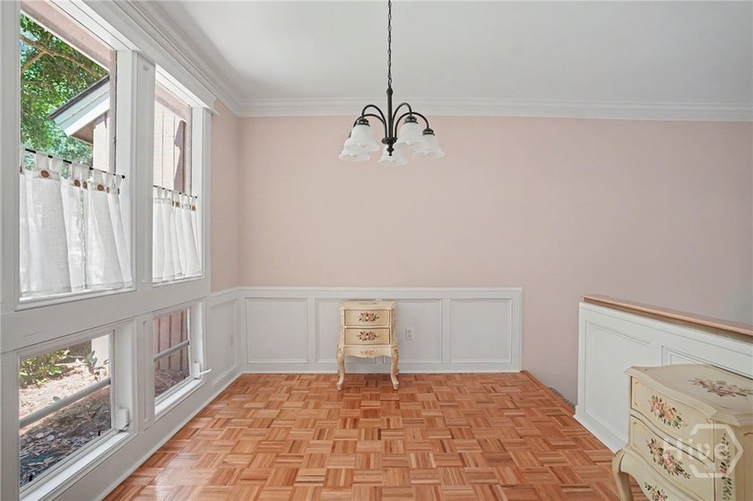 Lovely 3-bedroom, 3 bath, 1840 square feet condo/townhouse in - photo 9