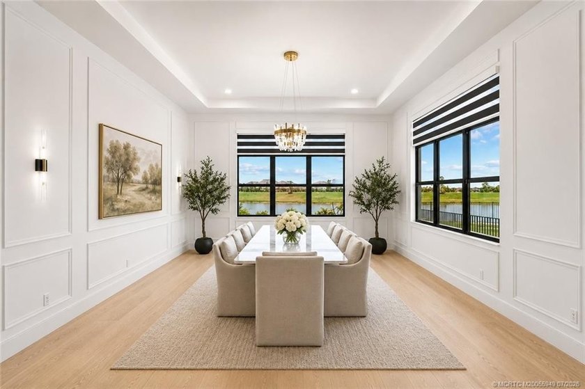 2025 built &amp; elevated in every detail, this Zara model at Astor - photo 19