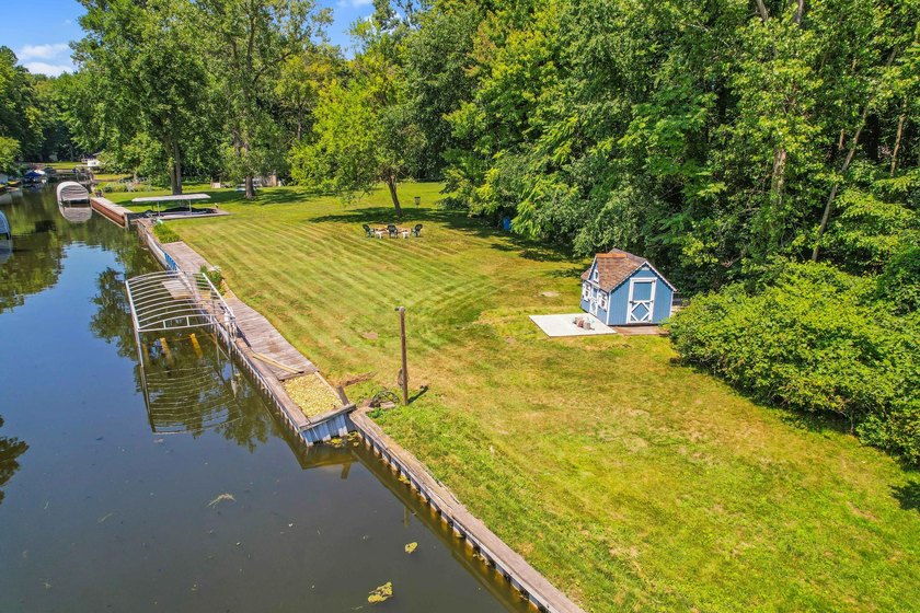 If you've been waiting for the right channel-front home on - photo 42