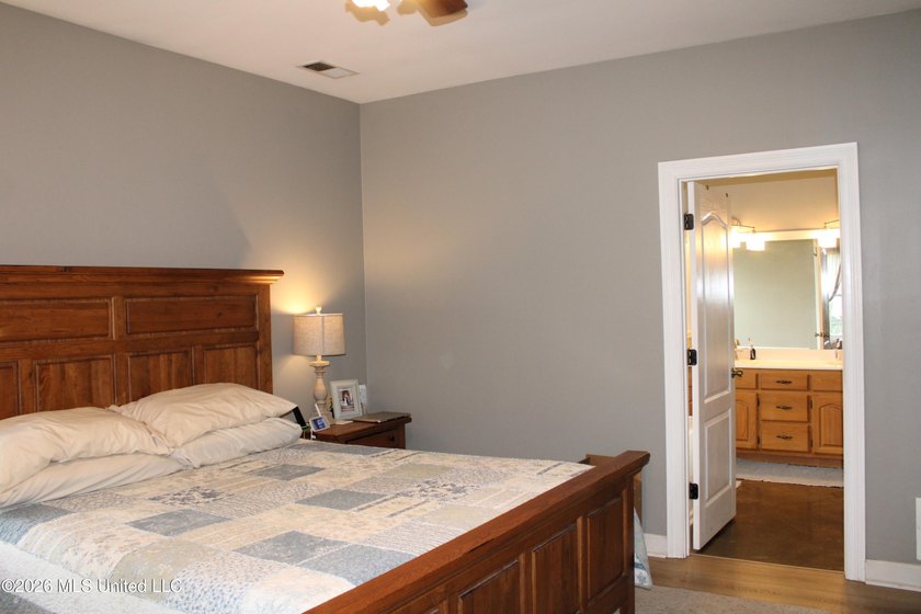 Located in South DeSoto Estates on 1.52 acres in the - photo 17