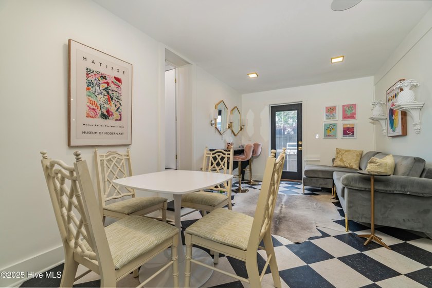Wonderful Location and Wonderful Cottage! This beautifully - photo 25