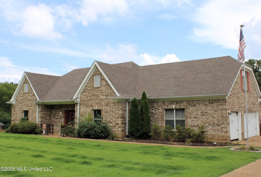 Located in South DeSoto Estates on 1.52 acres in the - photo 27