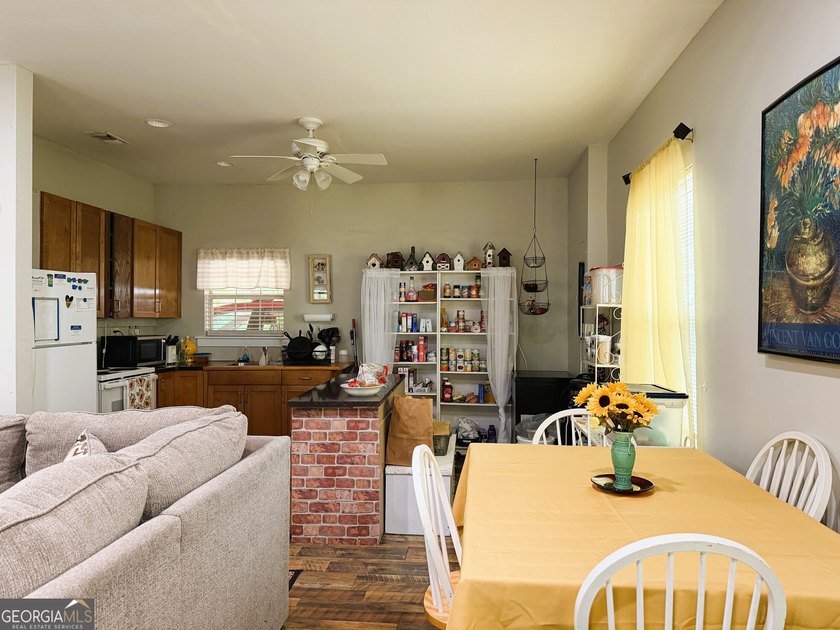 CHARMING TWO-BEDROOM EFFICIENCY COTTAGE TUCKED AWAY ON OVER A - photo 8