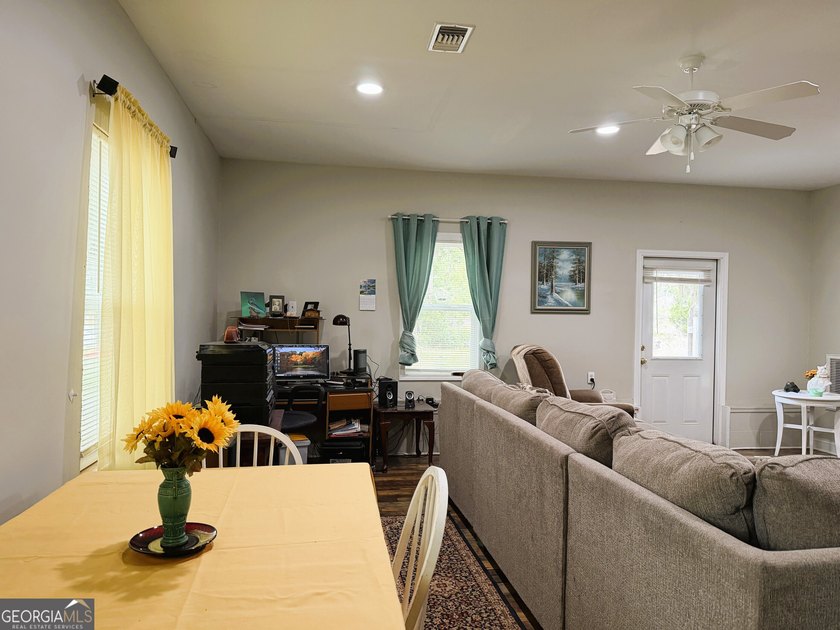 CHARMING TWO-BEDROOM EFFICIENCY COTTAGE TUCKED AWAY ON OVER A - photo 9