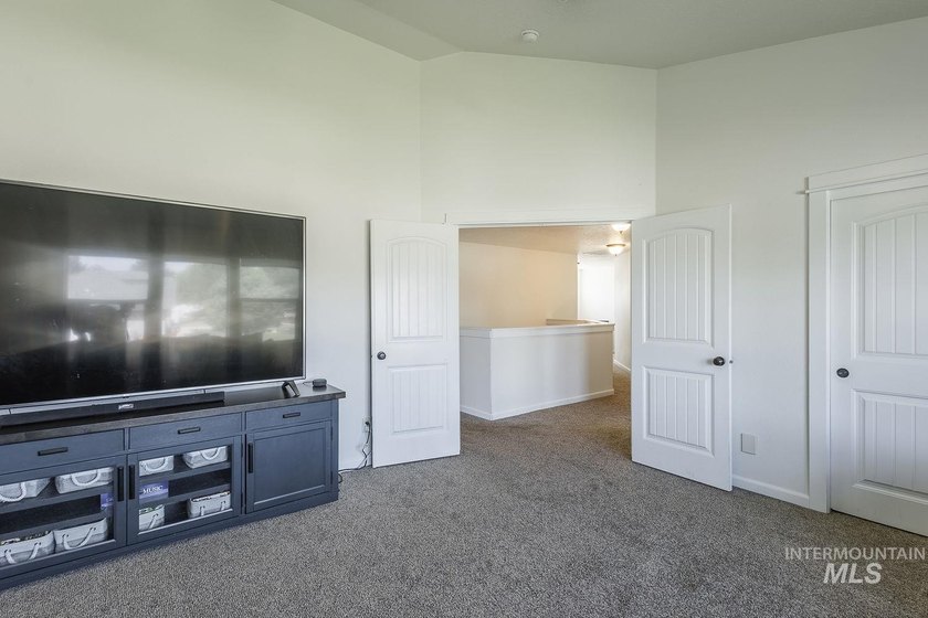Spacious country living with room to grow. On shared well and - photo 29