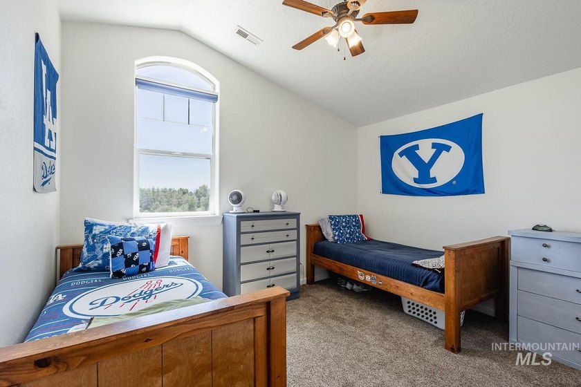 Spacious country living with room to grow. On shared well and - photo 35