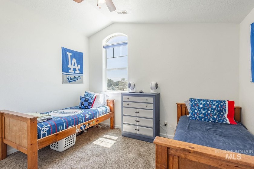 Spacious country living with room to grow. On shared well and - photo 36