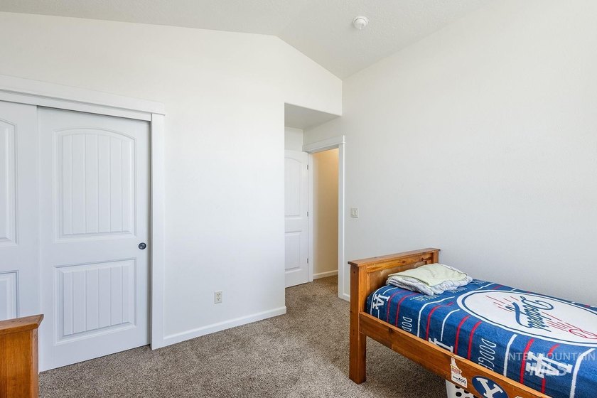 Spacious country living with room to grow. On shared well and - photo 37