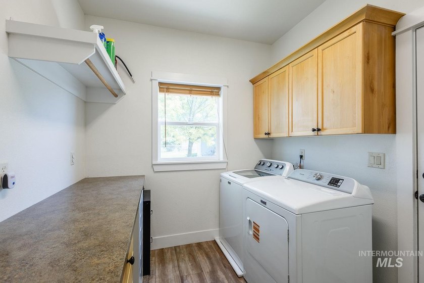 Spacious country living with room to grow. On shared well and - photo 40