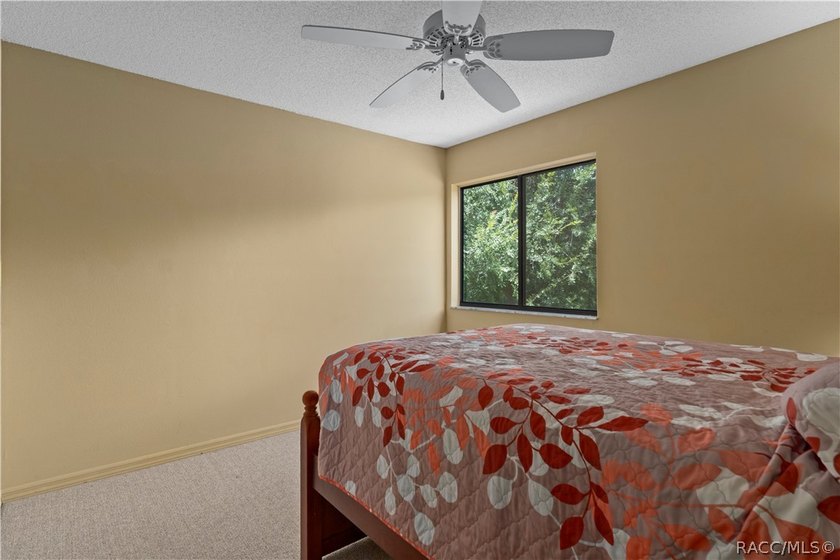 Spacious pool home on an oversized 0.55-acre corner lot in - photo 40